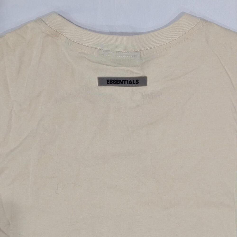 BRAND NEW Fear of God Essentials T-Shirt Cream Applique Logo SS20 Pacsun Size M - Picture 9 of 9